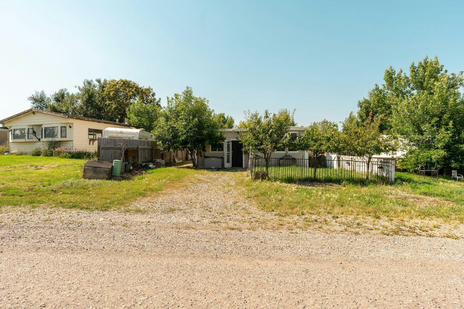 863 2 Street E, Cardston, AB, T0K 0K0