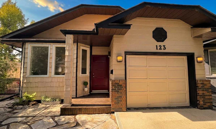 123 Sunmills Place SW