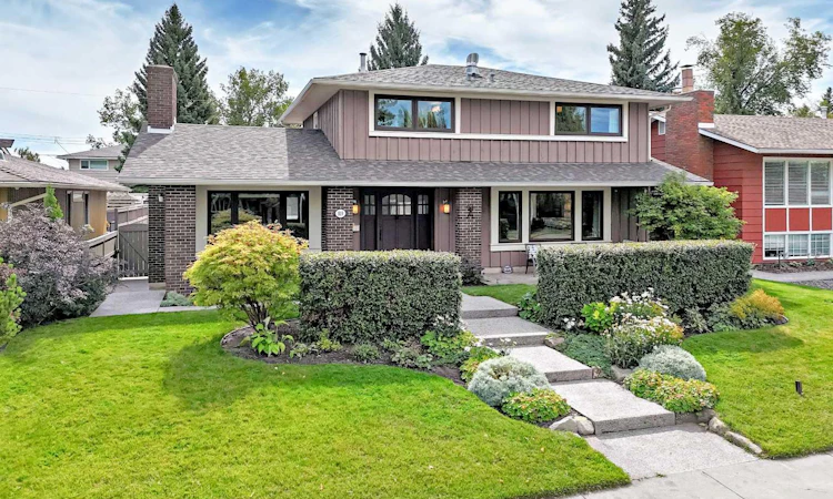 819 Parkwood Drive SE