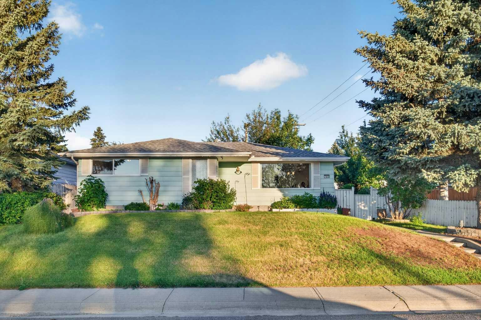 7035 Huntercrest Road NW, Calgary, AB, T2K 4J9