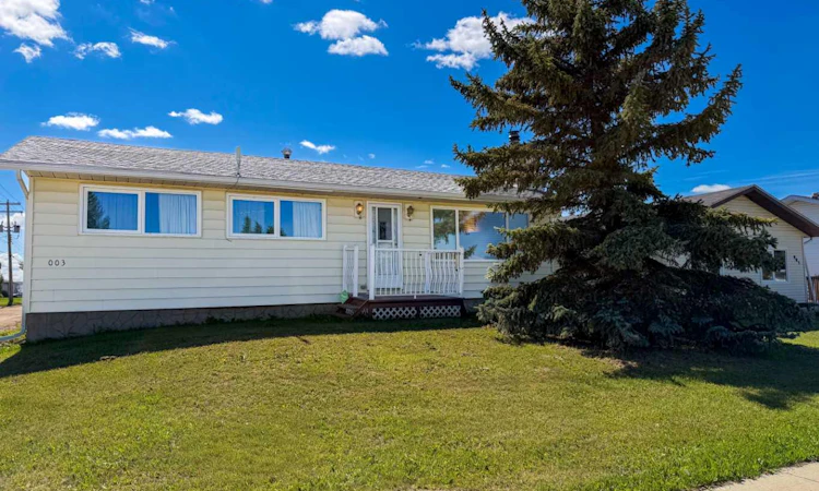 3 2 Avenue SW
