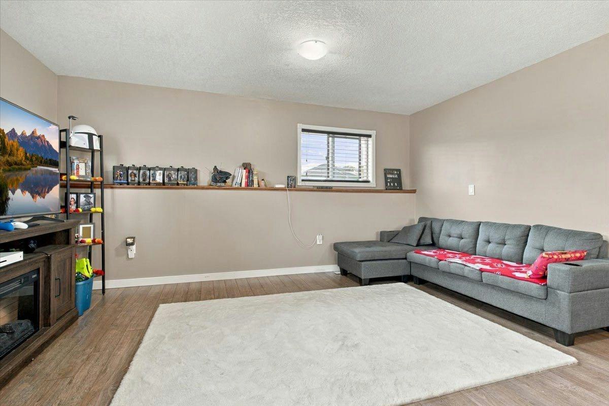 9401 88a Street, Grande Prairie, AB, T8X 0H2 - 27