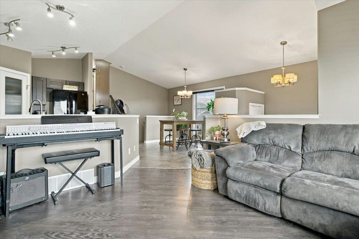 9401 88a Street, Grande Prairie, AB, T8X 0H2 - 9