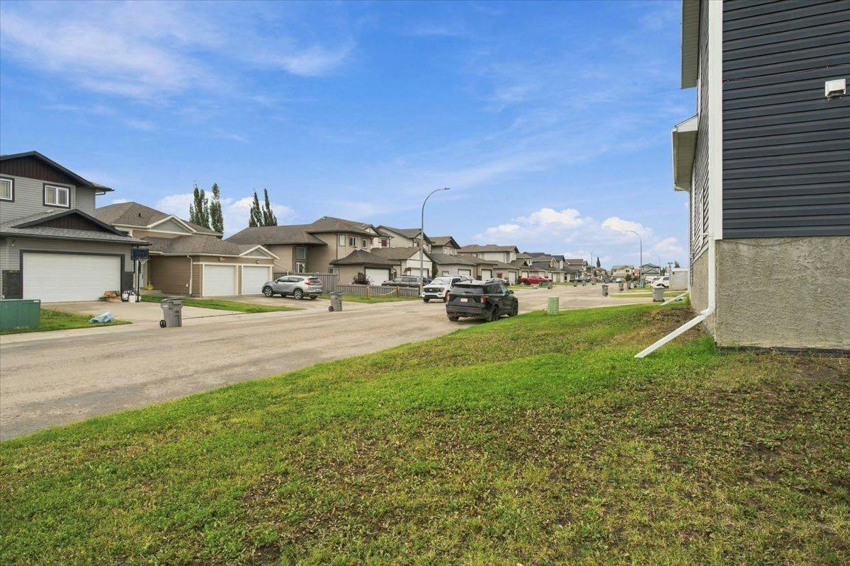 9401 88a Street, Grande Prairie, AB, T8X 0H2 - 23