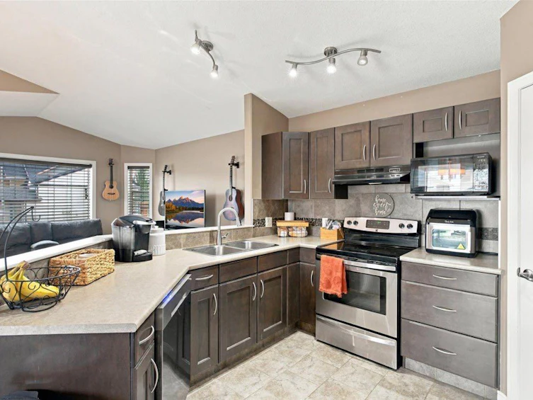 9401 88a Street, Grande Prairie, AB, T8X 0H2 - 11