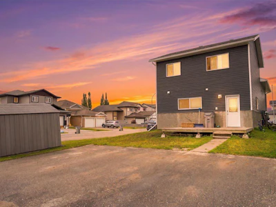 9401 88a Street - 2