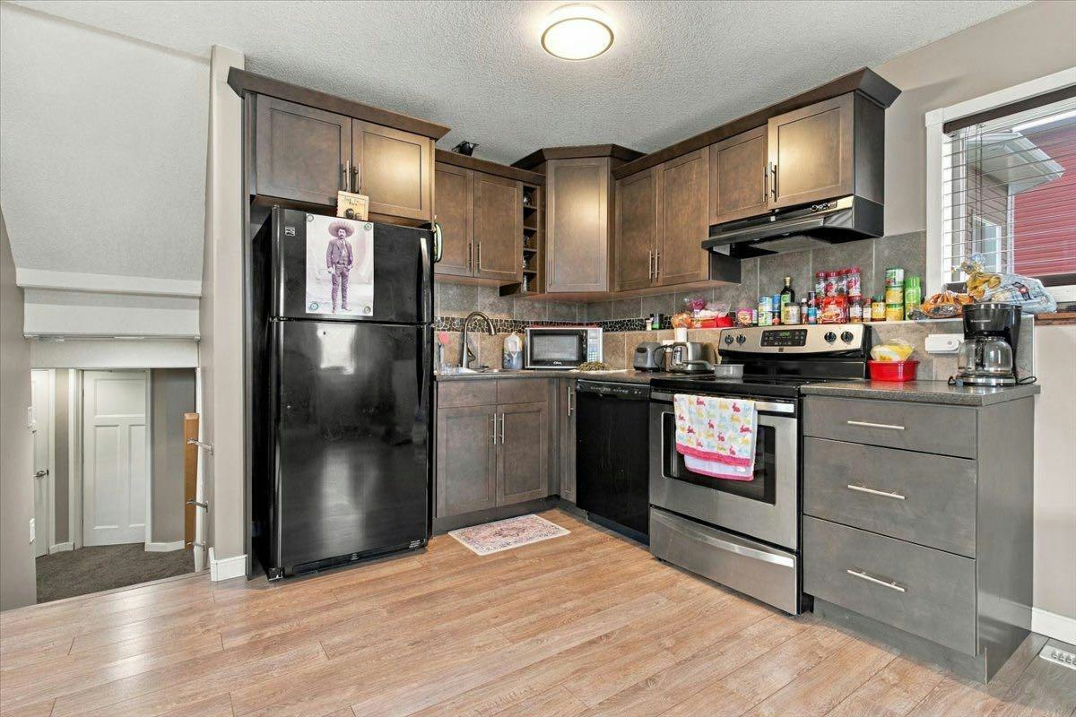 9401 88a Street, Grande Prairie, AB, T8X 0H2 - 30