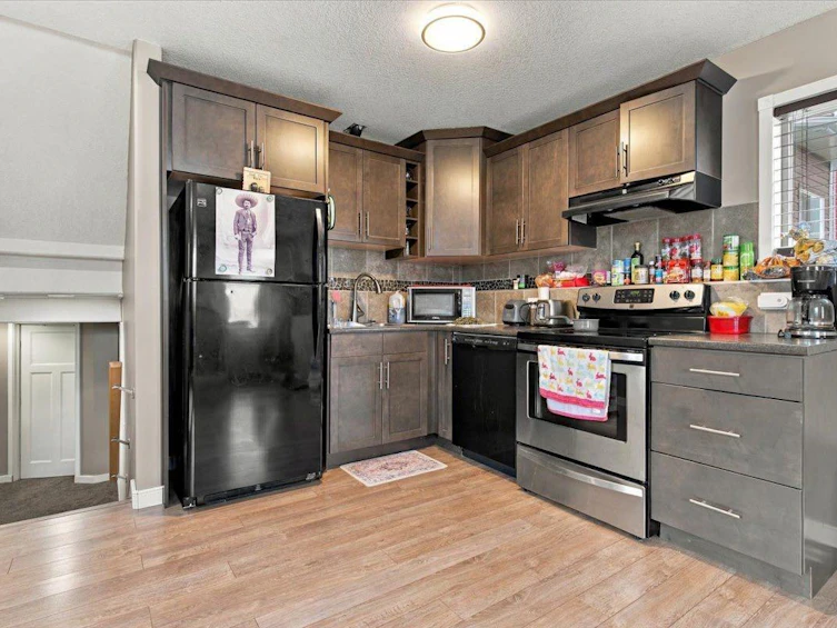 9401 88a Street, Grande Prairie, AB, T8X 0H2 - 30
