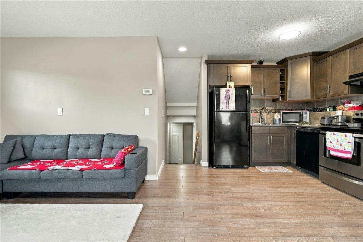 9401 88a Street, Grande Prairie, AB, T8X 0H2 - 29
