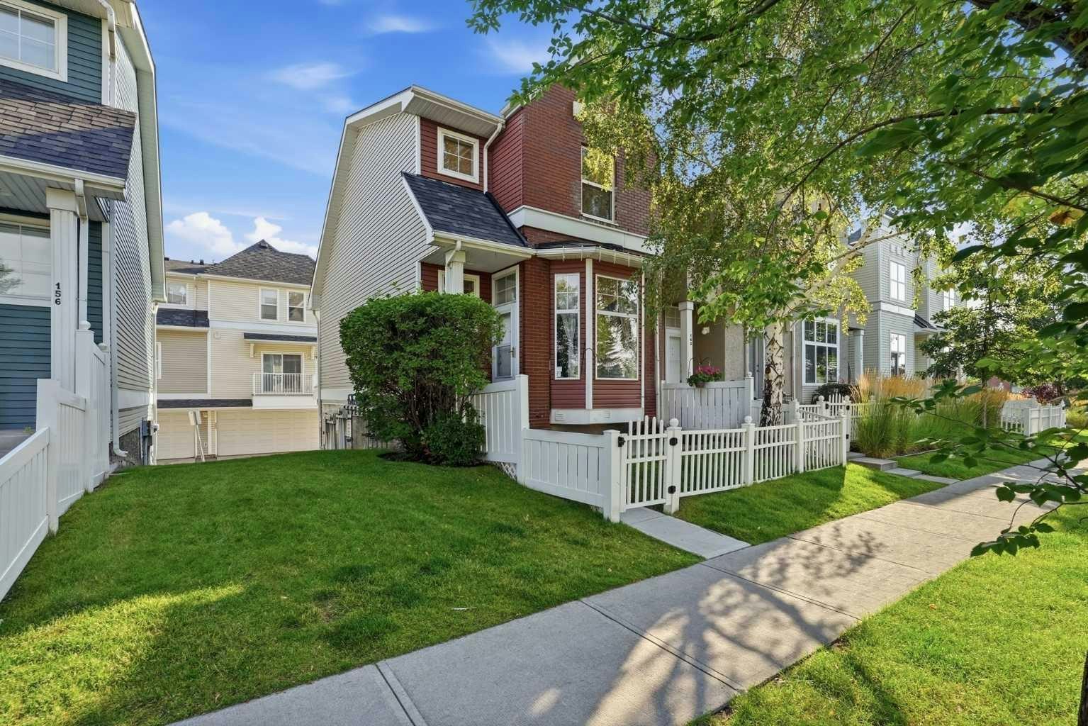 160 Promenade Way SE, Calgary, AB, T2Z 4E9