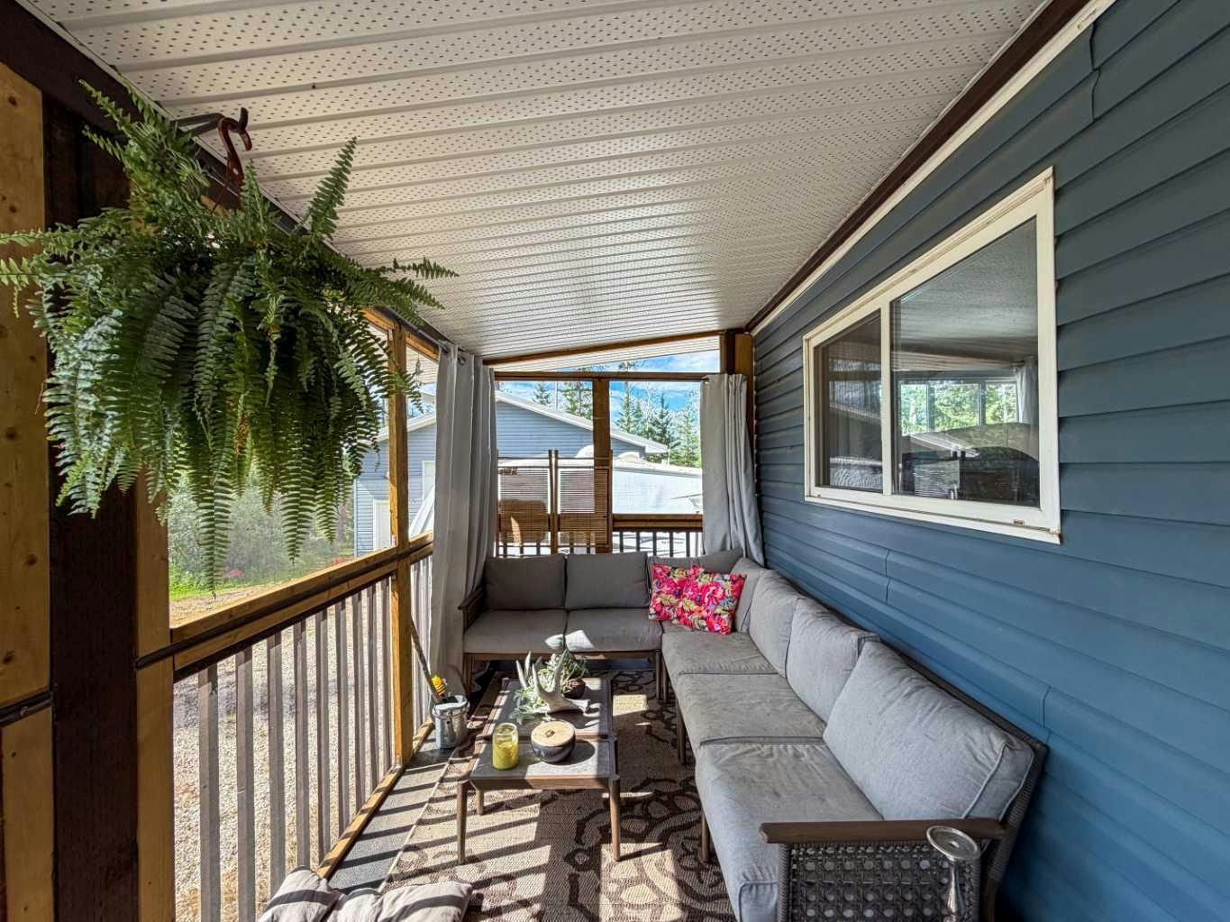 22048 Township Road 720 - 4