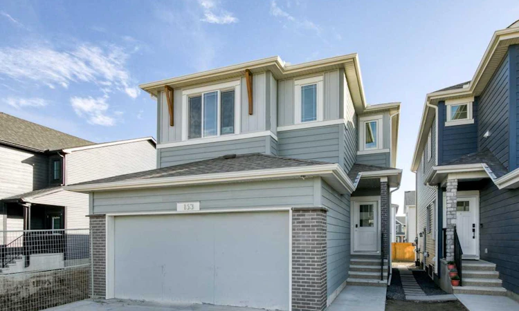 153 Snowberry Common SE