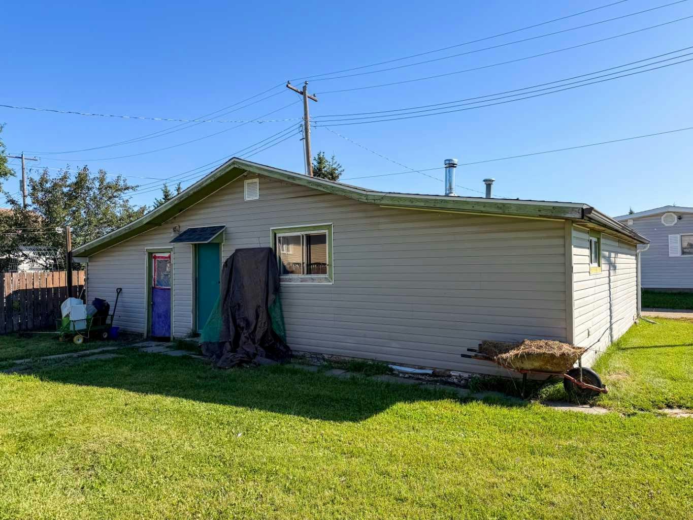126 3 Street SE, Falher, AB, T0H 1M0 - 17