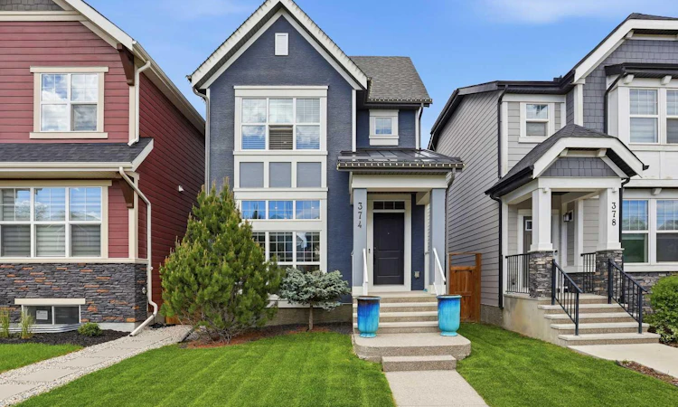 374 Masters Road SE