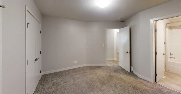 B-9709 89 Street, Grande Prairie, AB, T8X 0R3 - 7