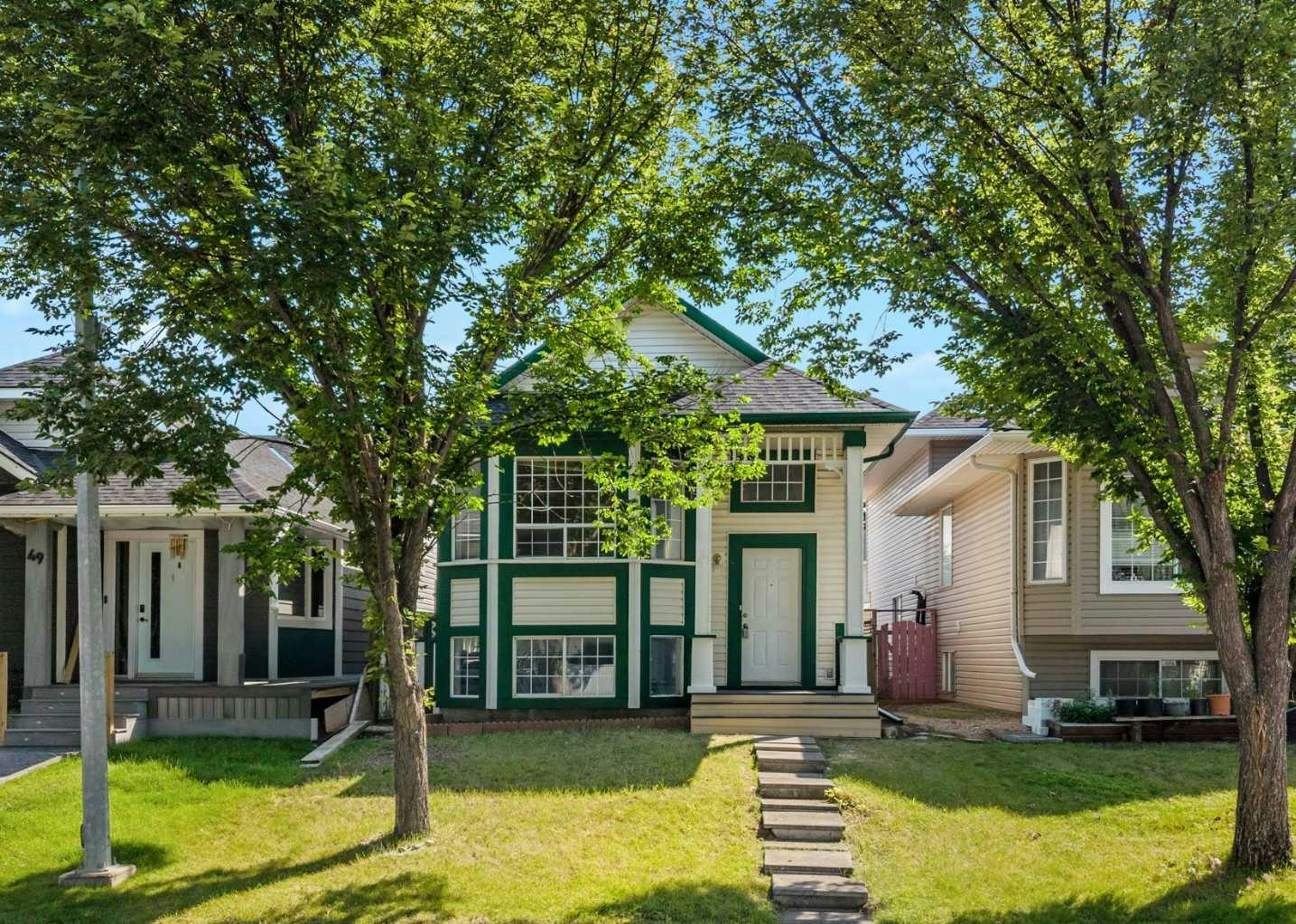 45 Martinridge Crescent NE, Calgary, AB, T3J 4S8
