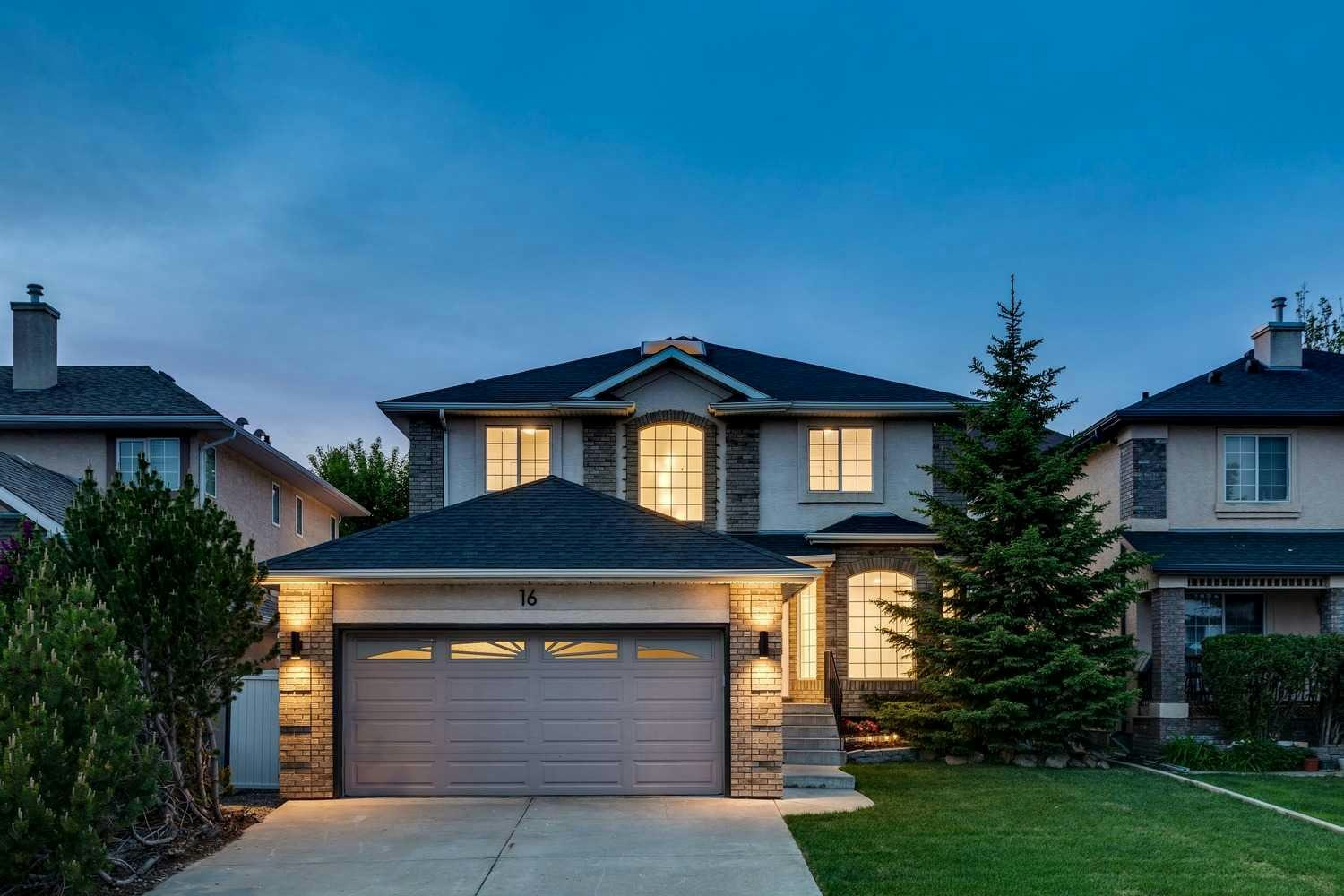 16 Simcrest Point SW, Calgary, AB, T3H 4K1