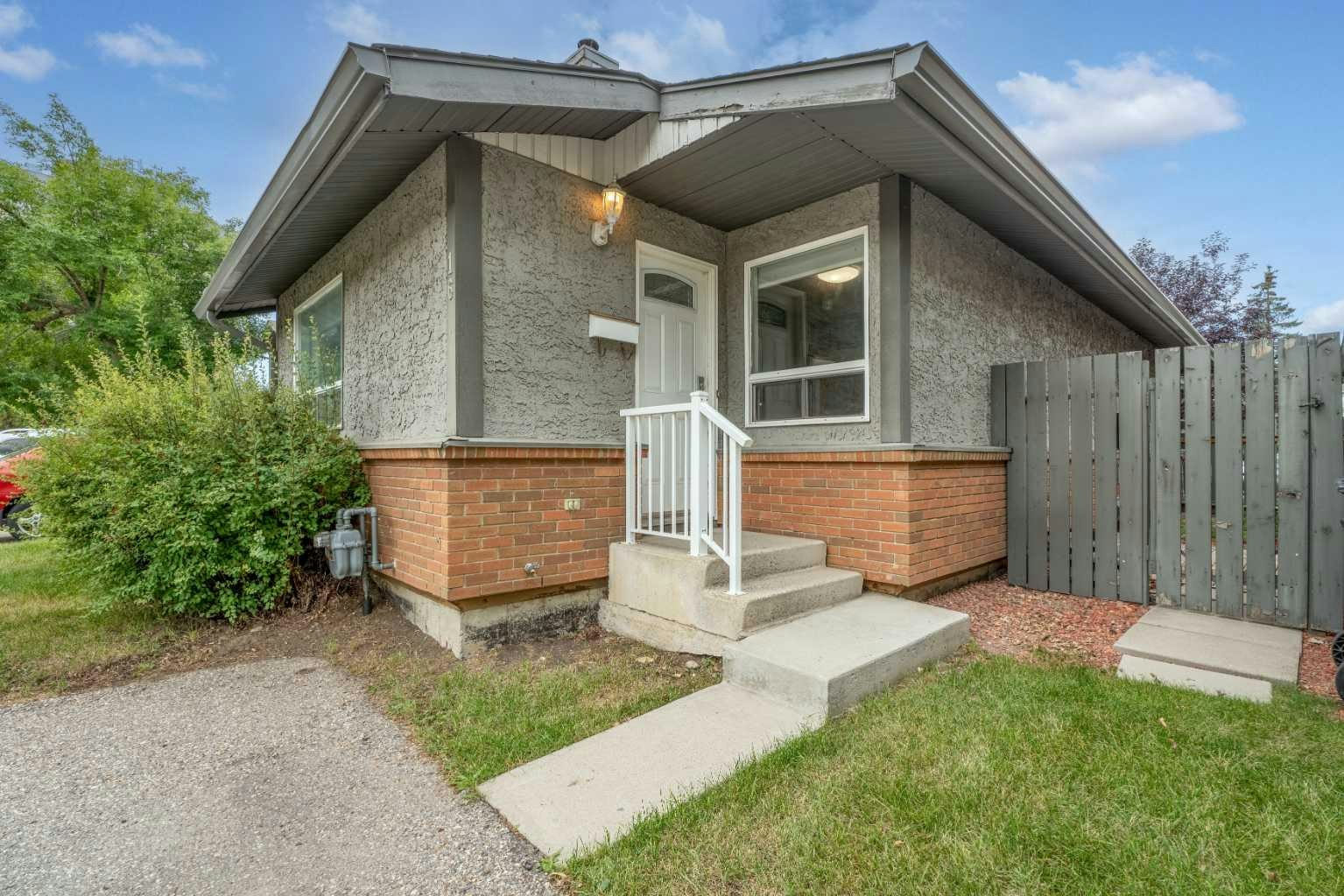 16-7172 Coach Hill Road SW, Calgary, AB, T3H 1C8