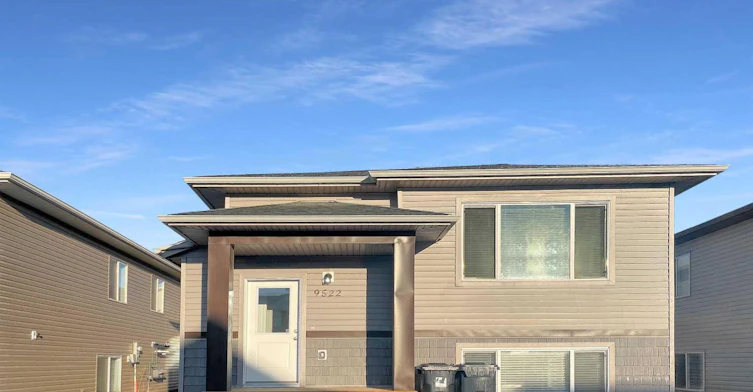 A-9522 112 Avenue, County of Grande Prairie, AB, T8X 5C8