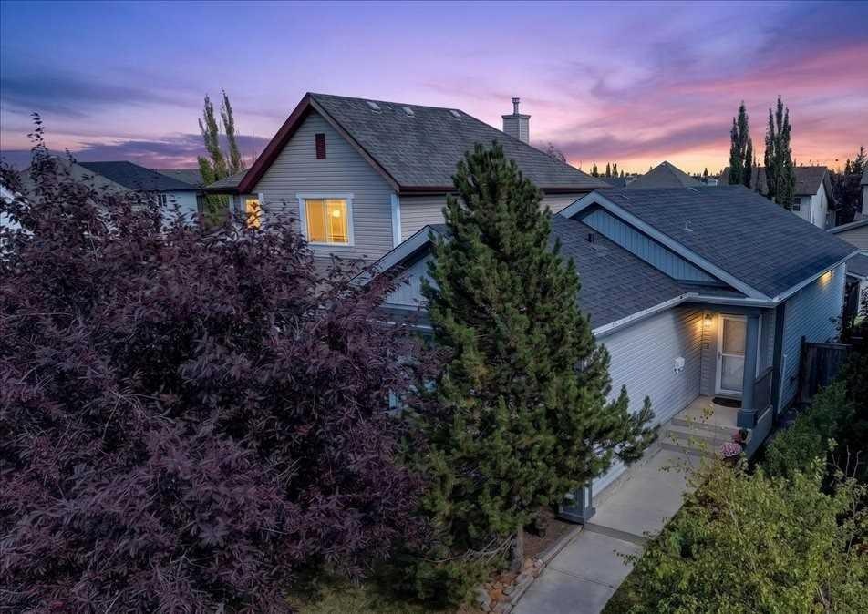 23 Copperfield Rise SE, Calgary, AB, T2Z 4R6