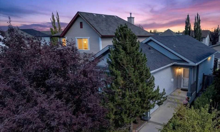23 Copperfield Rise SE