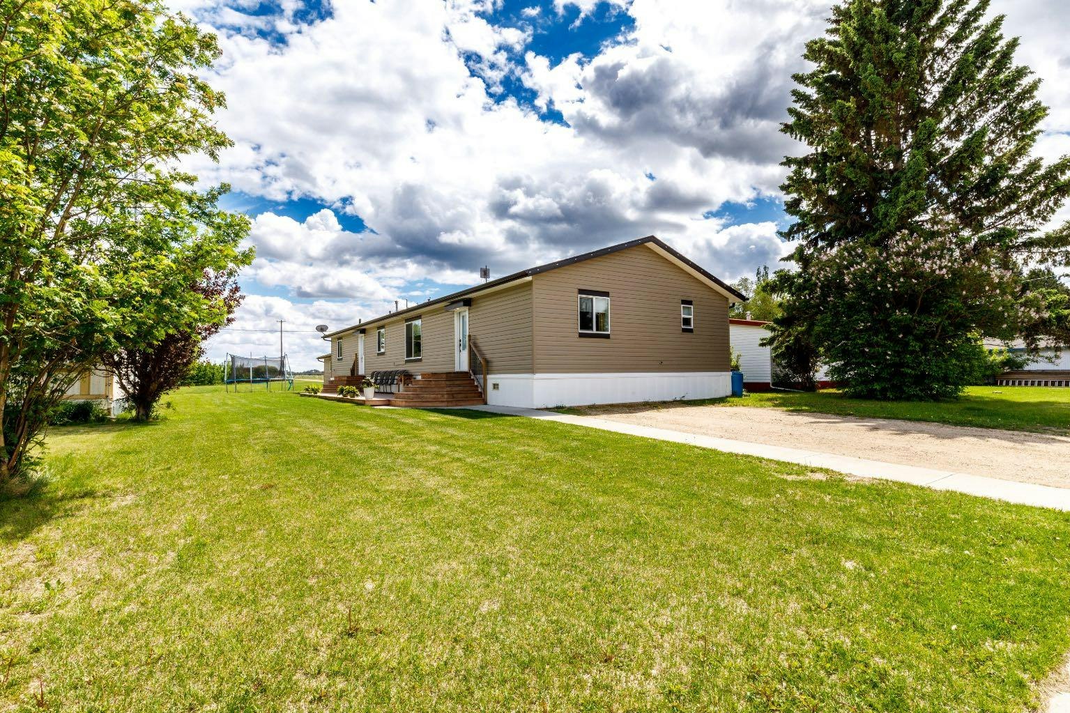 4705 45 Avenue, Alix, AB, T0C 0B0