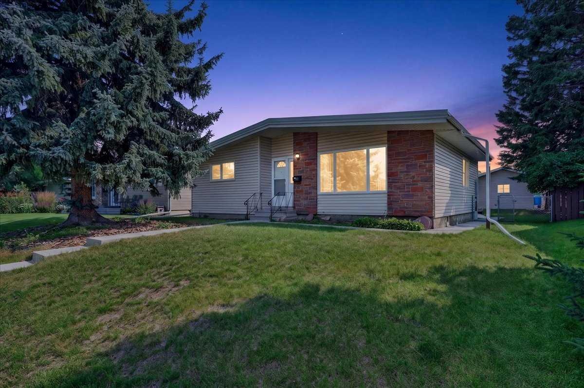 5048 Vanstone Crescent NW, Calgary, AB, T3A 0V9