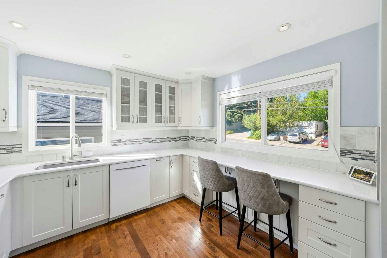2445 Cherokee Drive NW, Calgary, AB, T2L 0X6