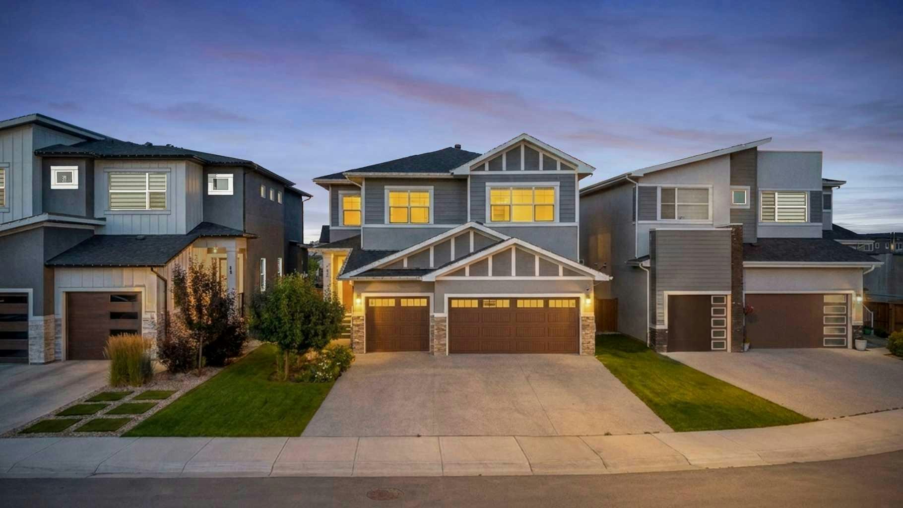 47 Waterford Heights, Chestermere, AB, T1X 0R2
