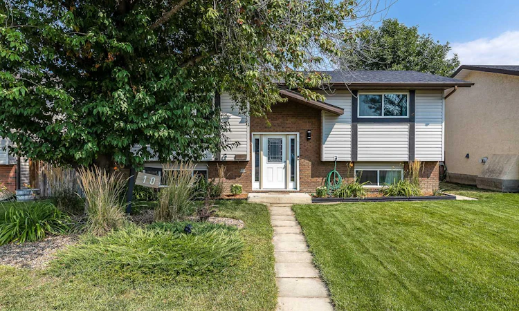 10 Chow Avenue SE