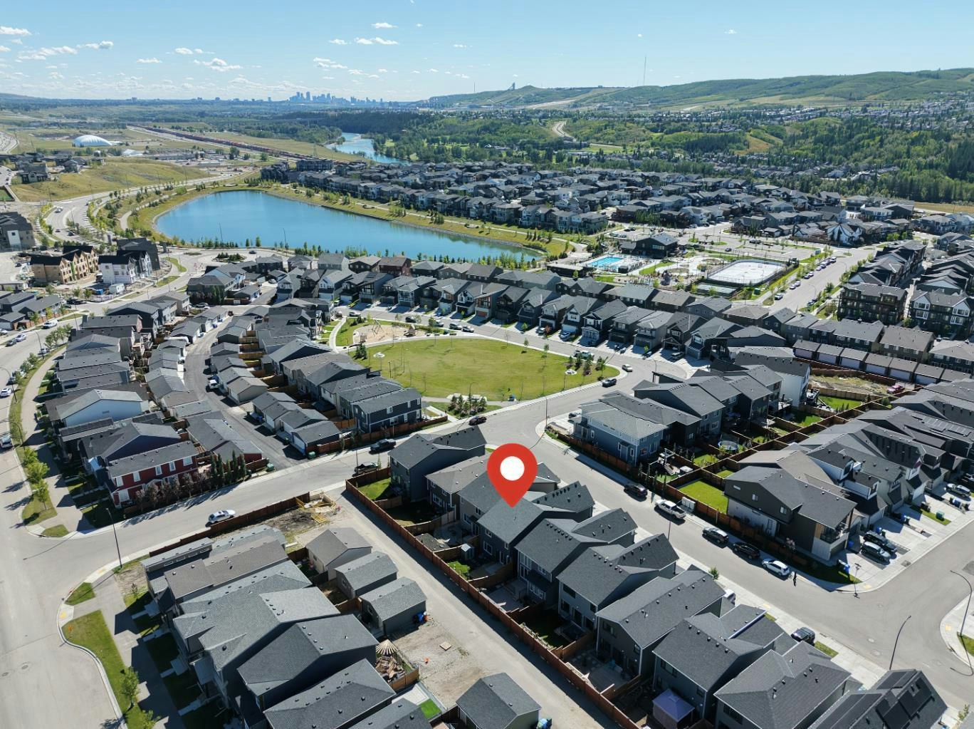 147 Royston Rise NW, Calgary, AB, T3L 0K2