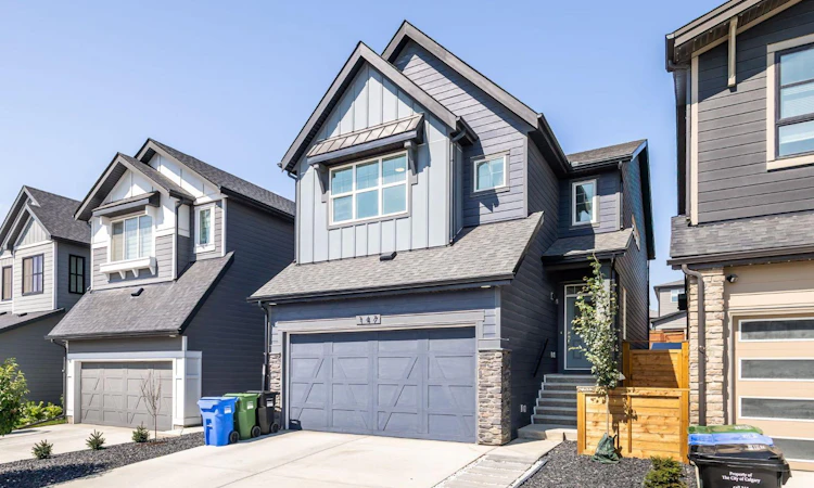 147 Royston Rise NW