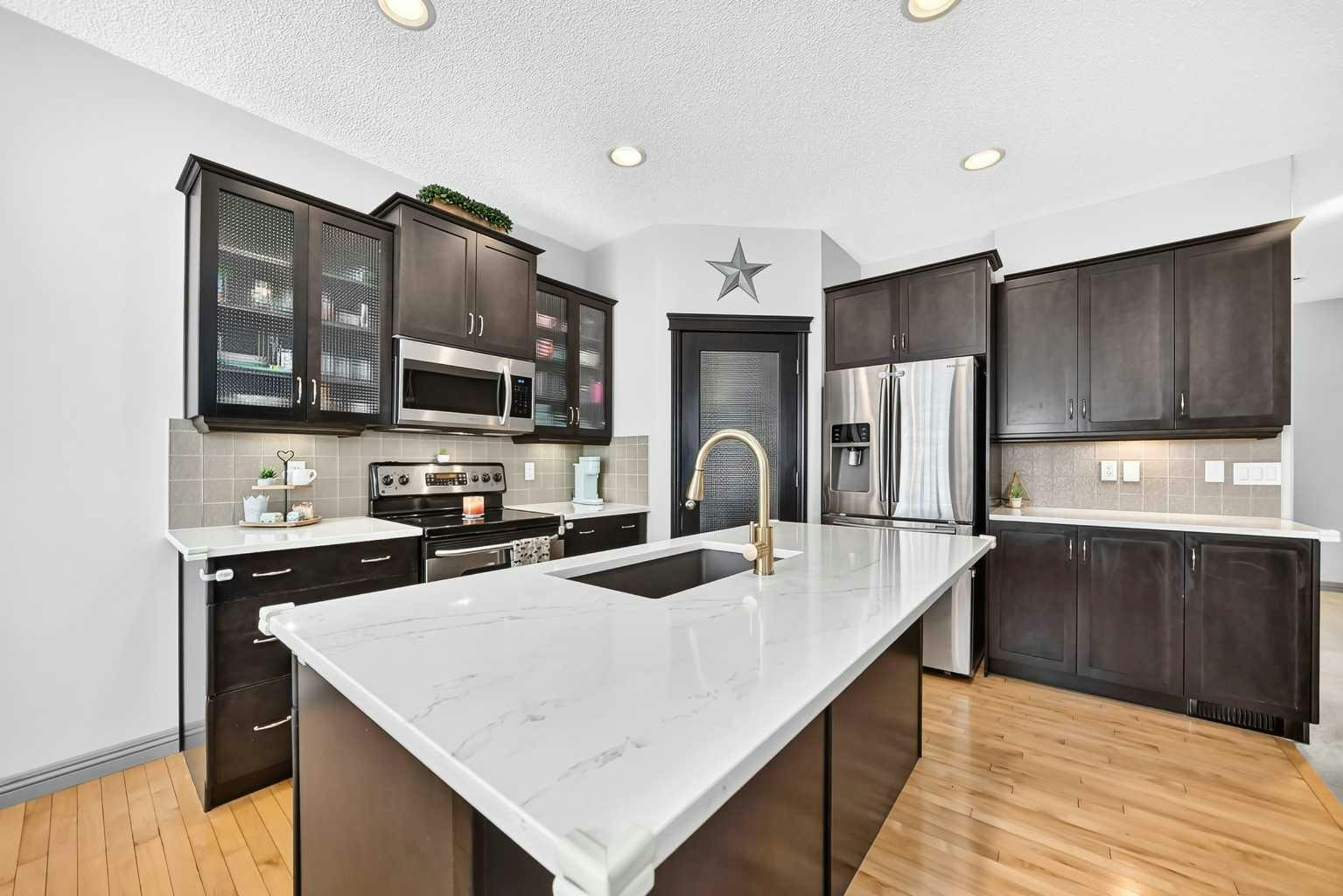 59 Prestwick Street SE, Calgary, AB, T2Z 4S5