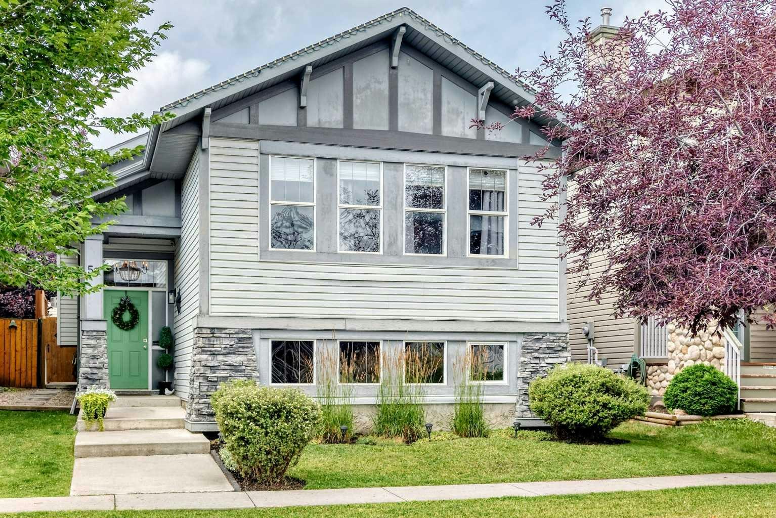 59 Prestwick Street SE, Calgary, AB, T2Z 4S5