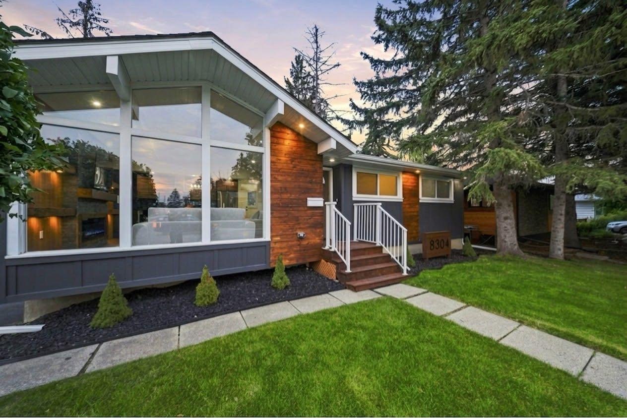 8304 11 Street SW, Calgary, AB, T2V 1N6