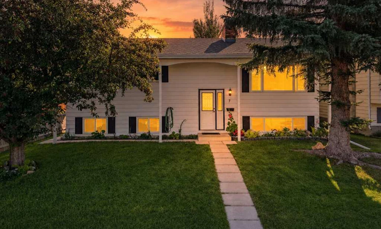 7 Halman Crescent