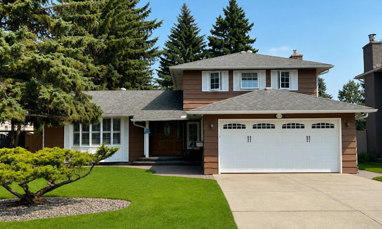 544 Willingdon Boulevard SE
