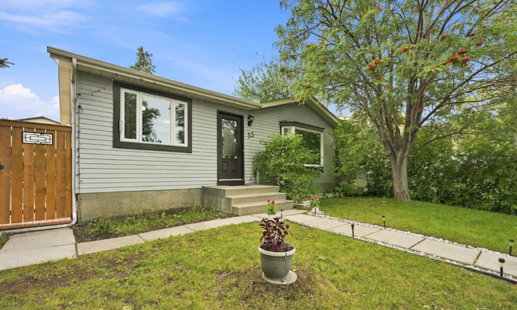 55 Macewan Park Way NW