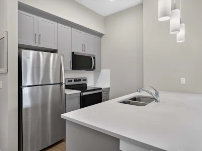 419-30 Mahogany Mews SE - 3