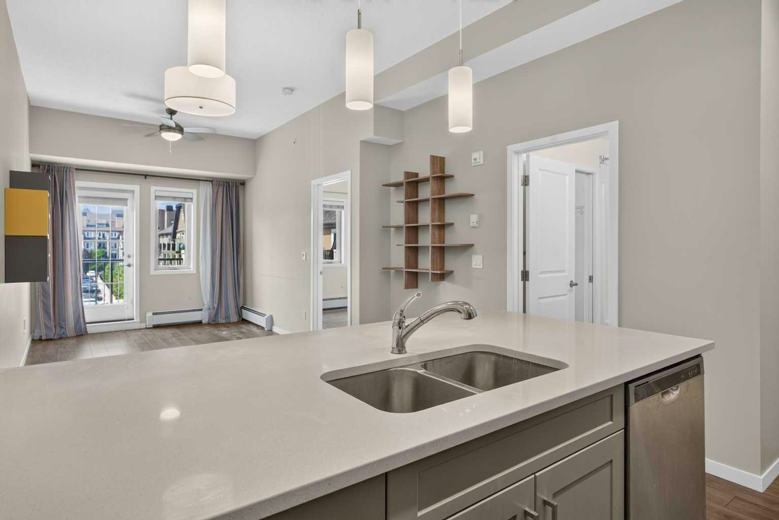 419-30 Mahogany Mews SE - 4