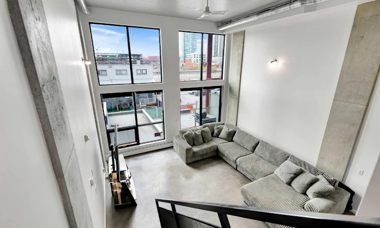 216-535 8 Avenue SE