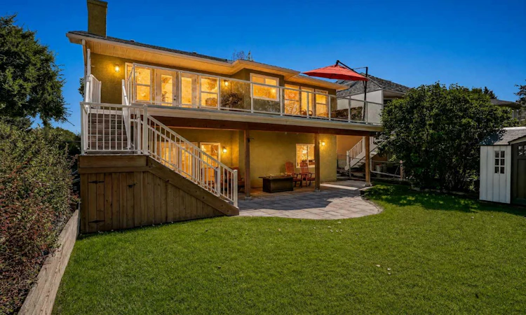 152 Waterstone Place SE