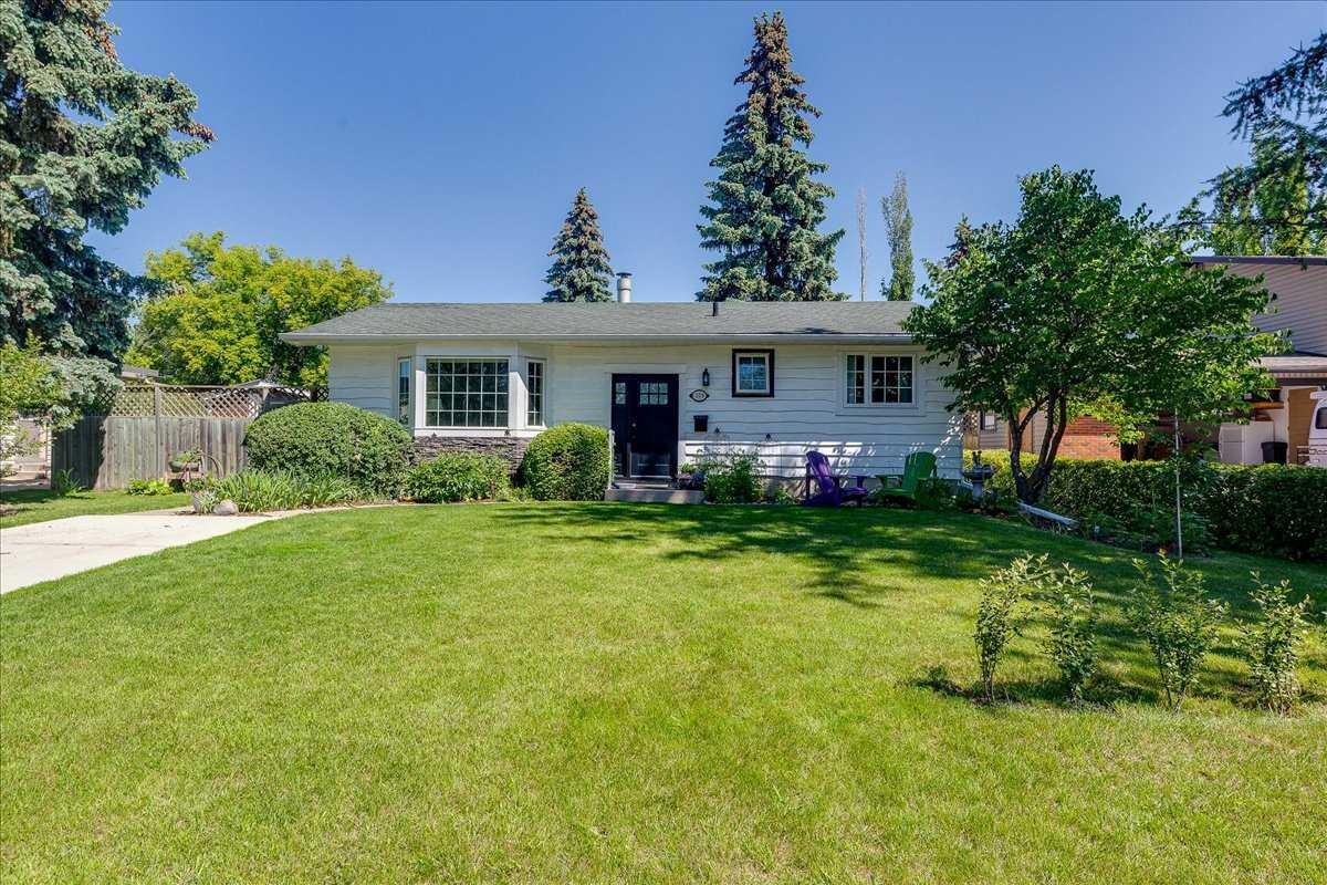 109 Selkirk Boulevard, Red Deer, AB, T4N 0G8