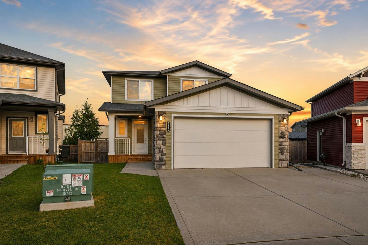 137 Hampton Crescent, Sylvan Lake, AB, T4S 0S1