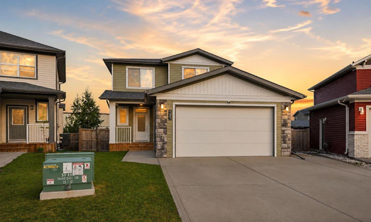 137 Hampton Crescent