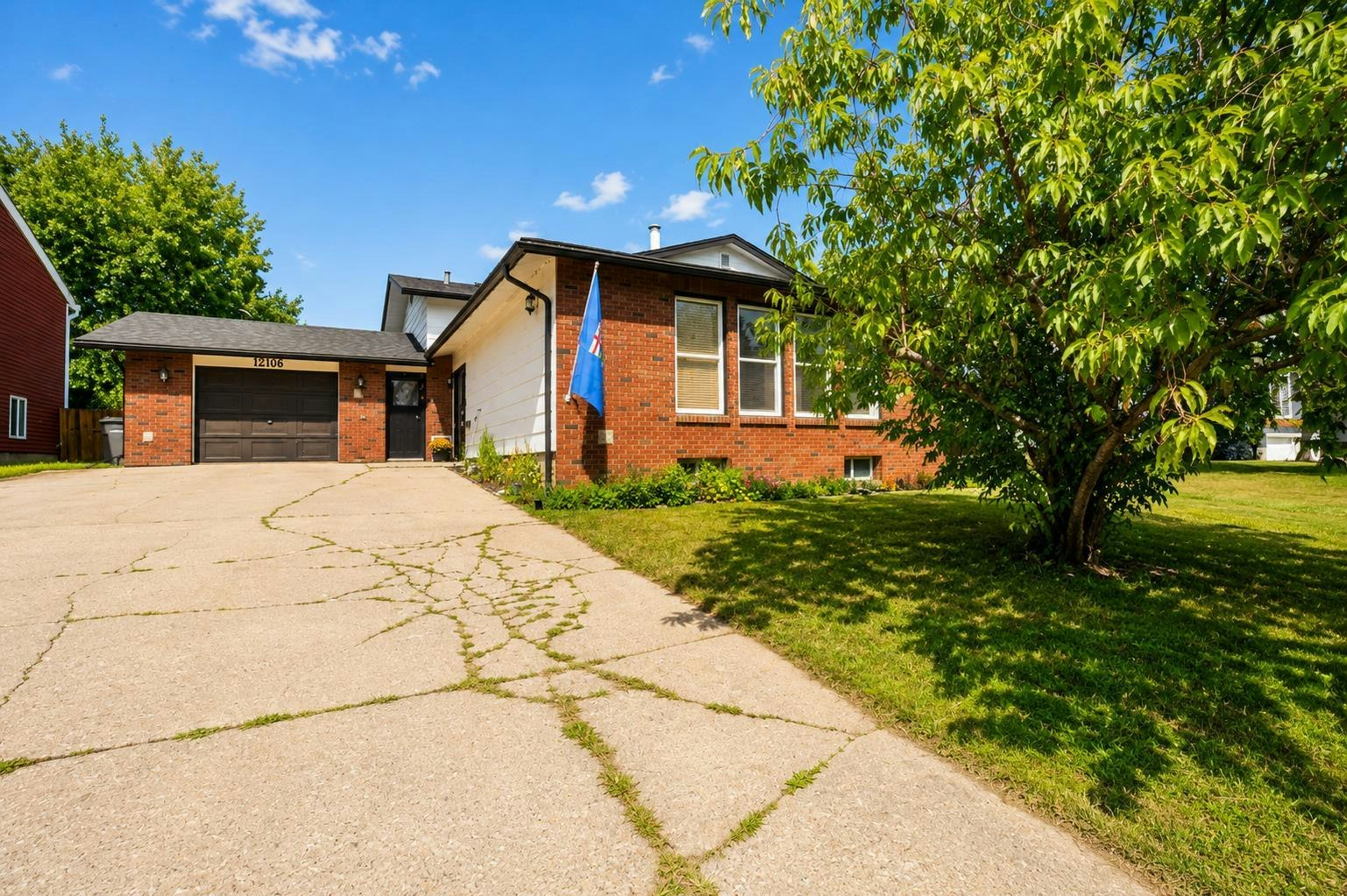 12106 95a Street, Grande Prairie, AB, T8V 5C5