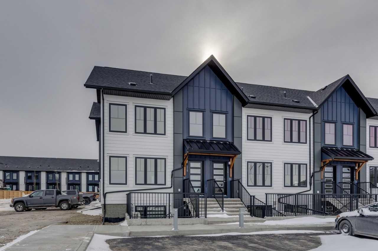 215-40 Livingston Parade NE, Calgary, AB, T4B 3P6