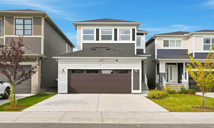 108 Homestead Close NE