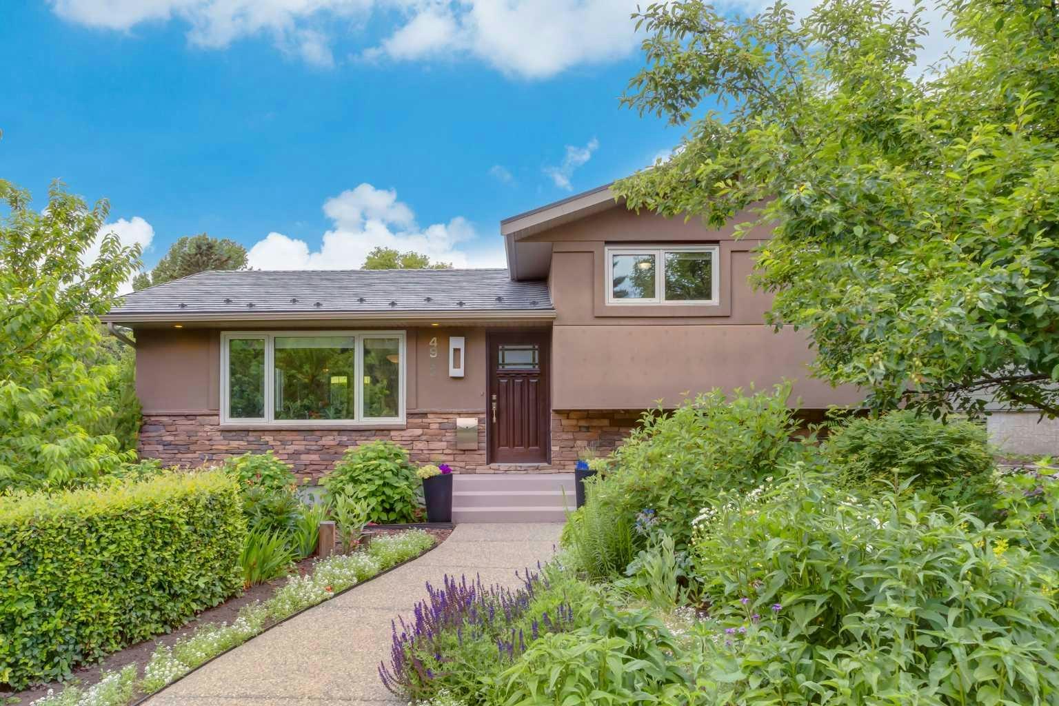 4903 Carney Road NW, Calgary, AB, T2L 1E6