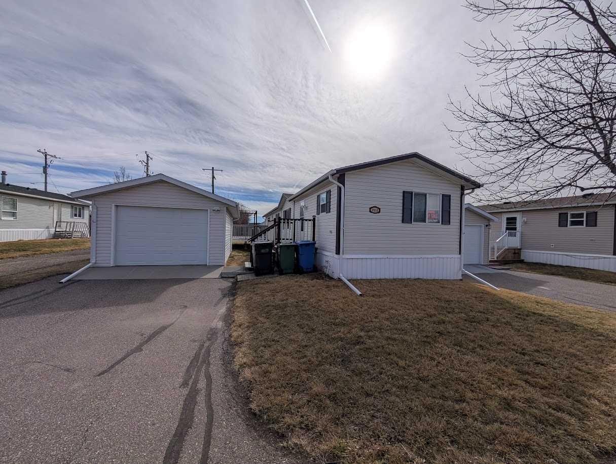 211 Railway Avenue, Coaldale, AB, T1M 0A8